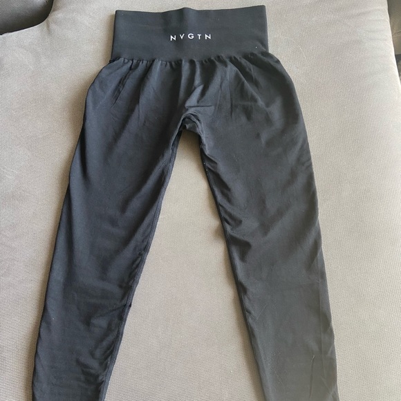 NVGTN Black Solid Seamless Leggings - Picture 2 of 2